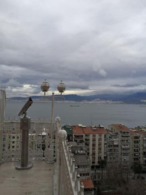 Appartamento 3+1 , Historical Elevator, Warm House Next To Sea Smirne Esterno foto